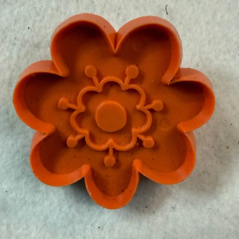 Grandmacore 70s Hallmark Mini Cookie Cutter Set Mushroom Butterfly Flower Fruit